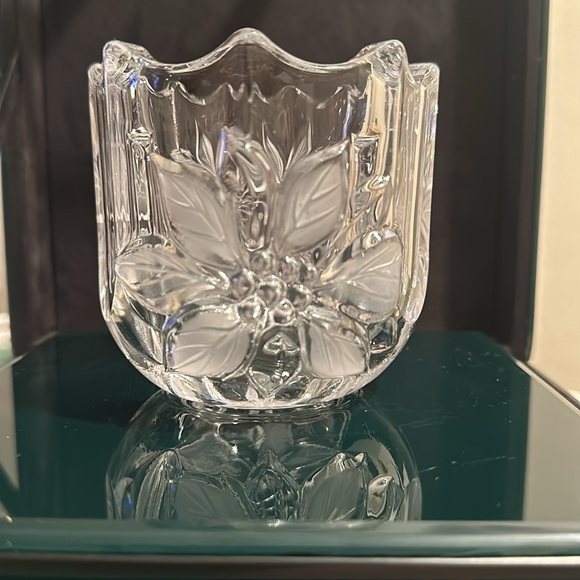 Mikasa Festive Poinsettia Votive Candleholder 3.5" high - Picture 4 of 5